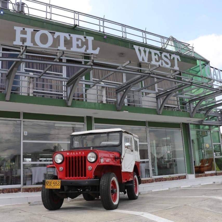 Hotel West California Puerto Espejo Bagian luar foto