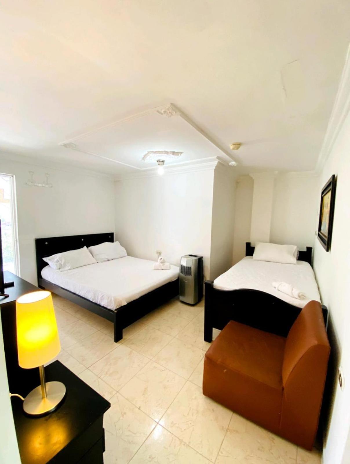 Hotel West California Puerto Espejo Bagian luar foto