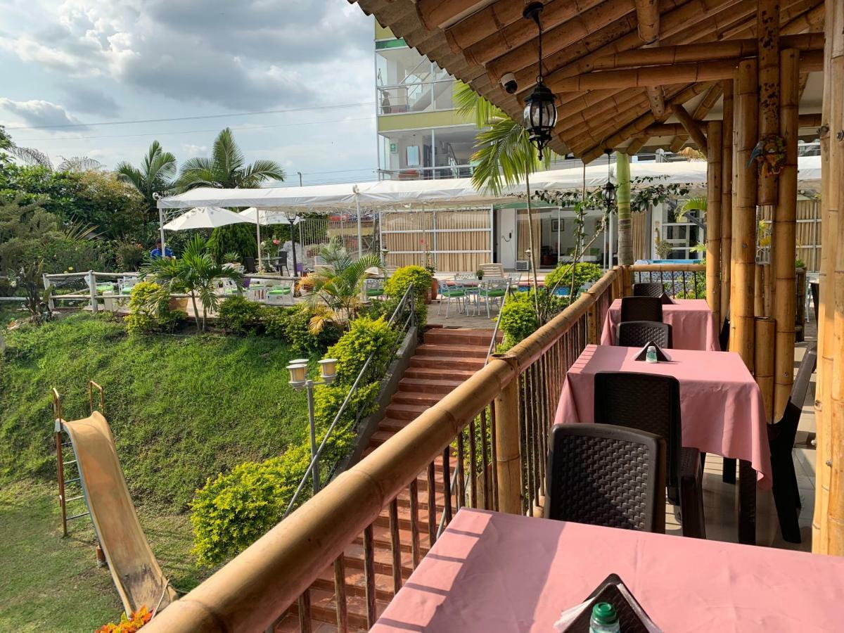 Hotel West California Puerto Espejo Bagian luar foto